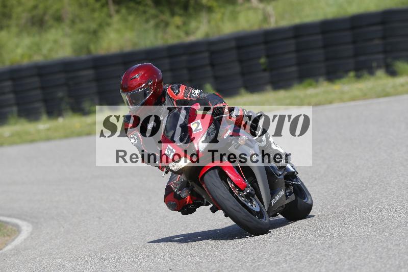 /Archiv-2025/09 22.04.2025 Cornu Master School ADR/rot-rouge/42